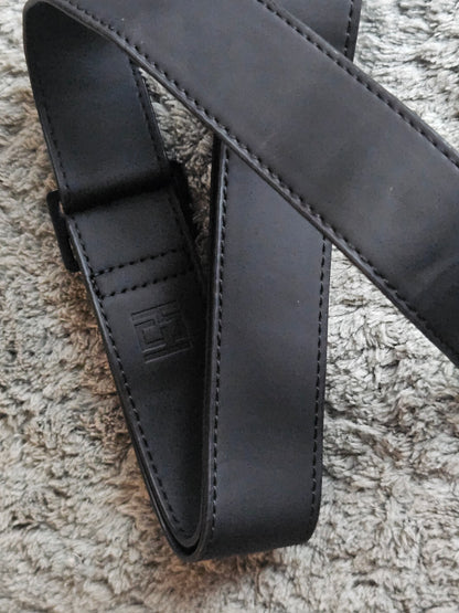 Crossbody Stash Bag – Discreet, Stylish and Smell-Proof