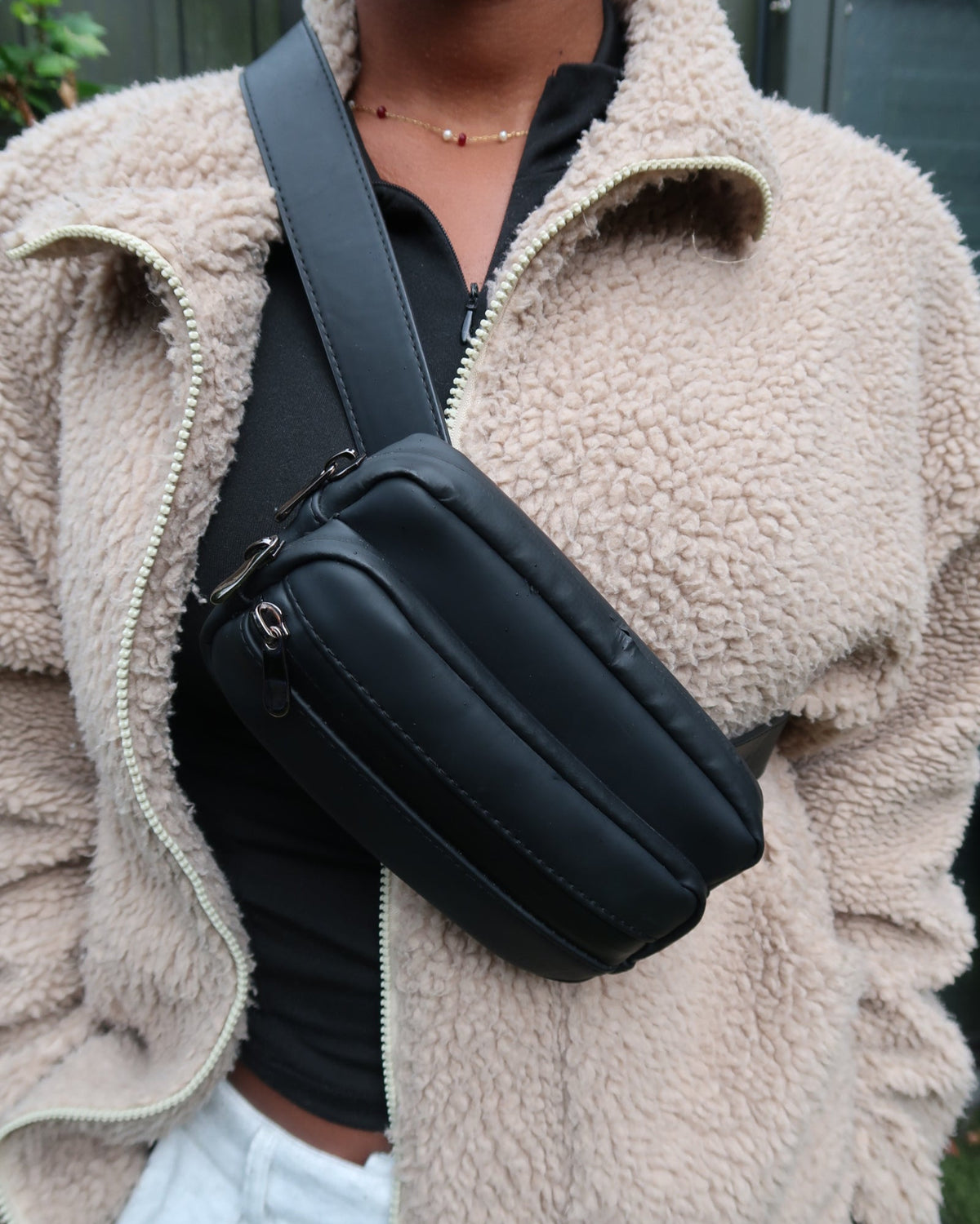Crossbody Stash Bag – Discreet, Stylish and Smell-Proof